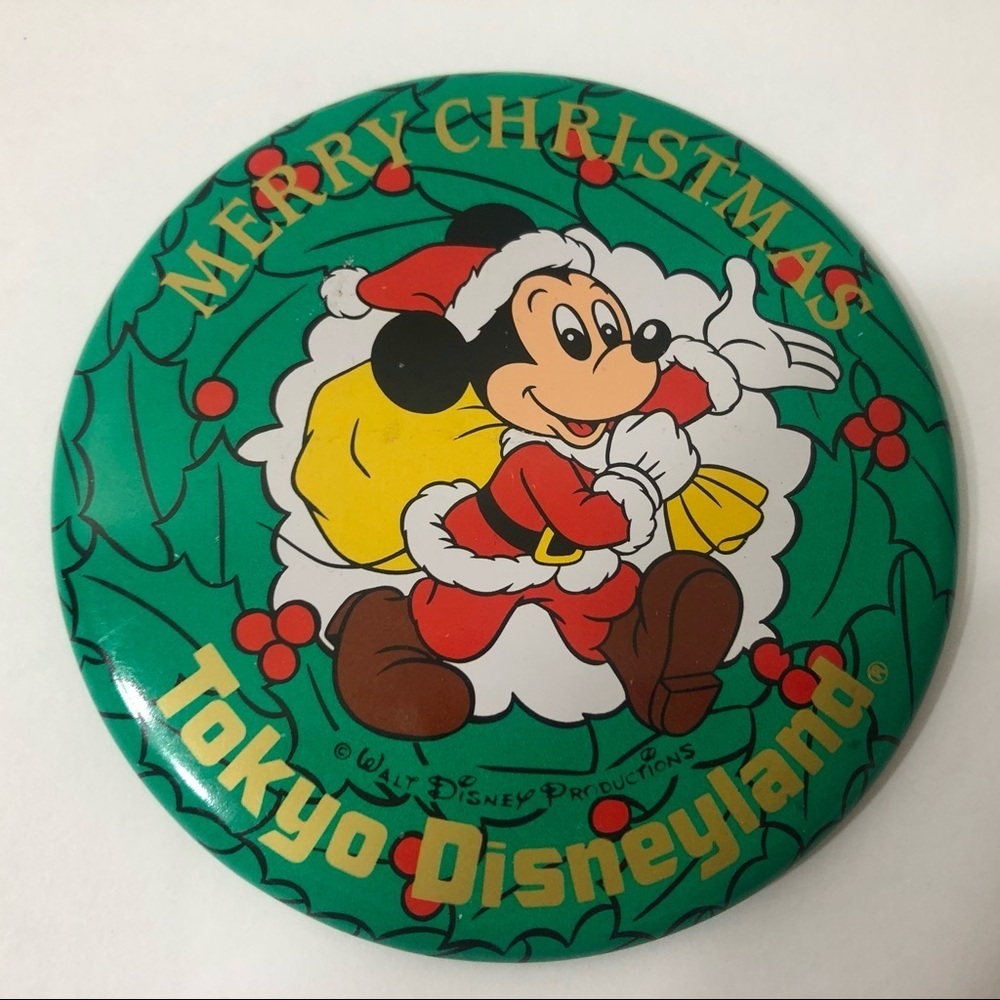 Vintage 80’s Tokyo Disneyland button